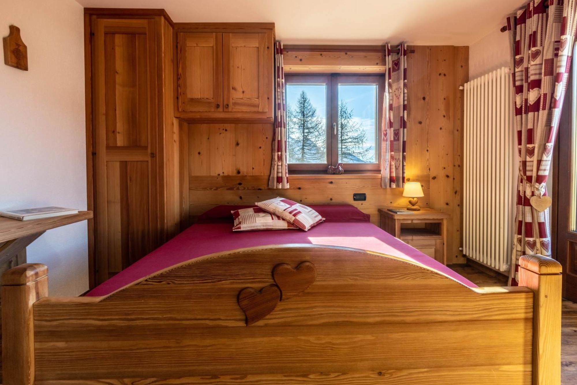 Hotel Le Coin des Mélèzes à Brusson Extérieur photo