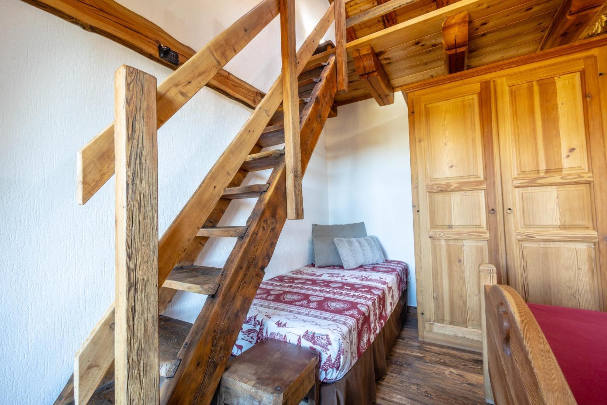 Hotel Le Coin des Mélèzes à Brusson Extérieur photo
