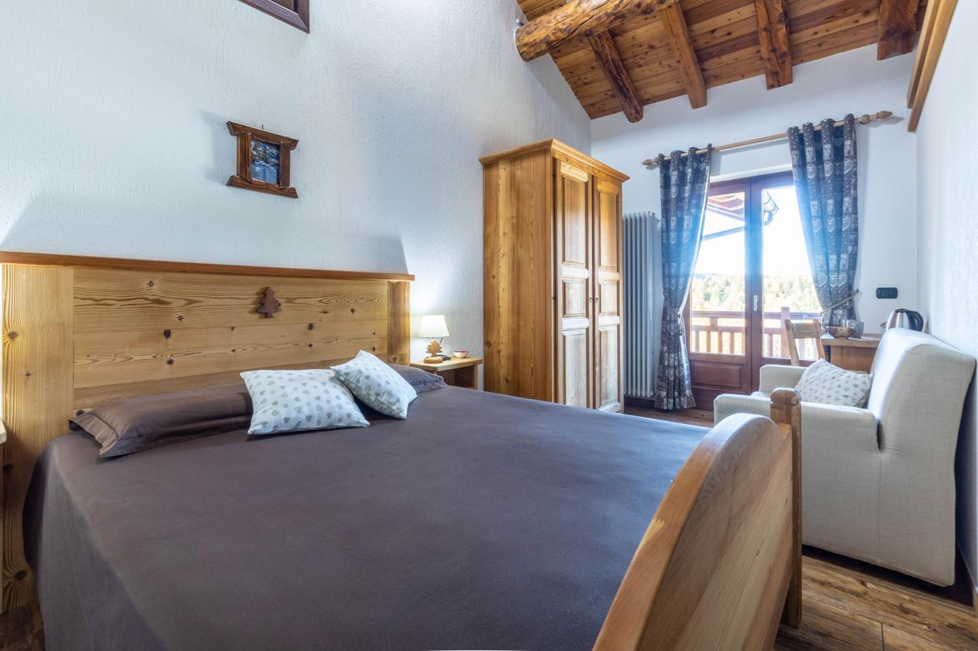 Hotel Le Coin des Mélèzes à Brusson Extérieur photo