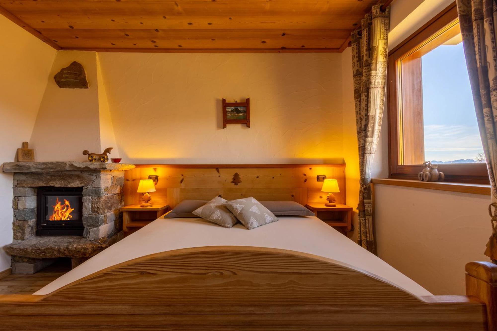 Hotel Le Coin des Mélèzes à Brusson Extérieur photo