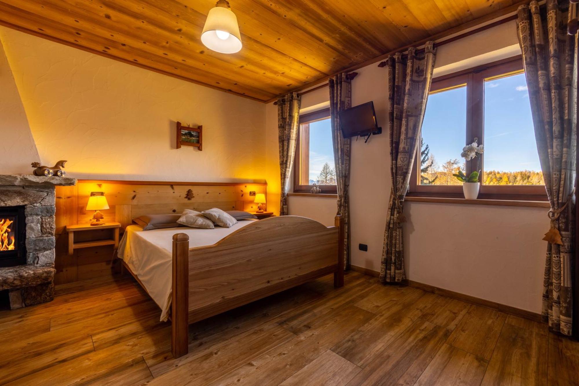Hotel Le Coin des Mélèzes à Brusson Extérieur photo